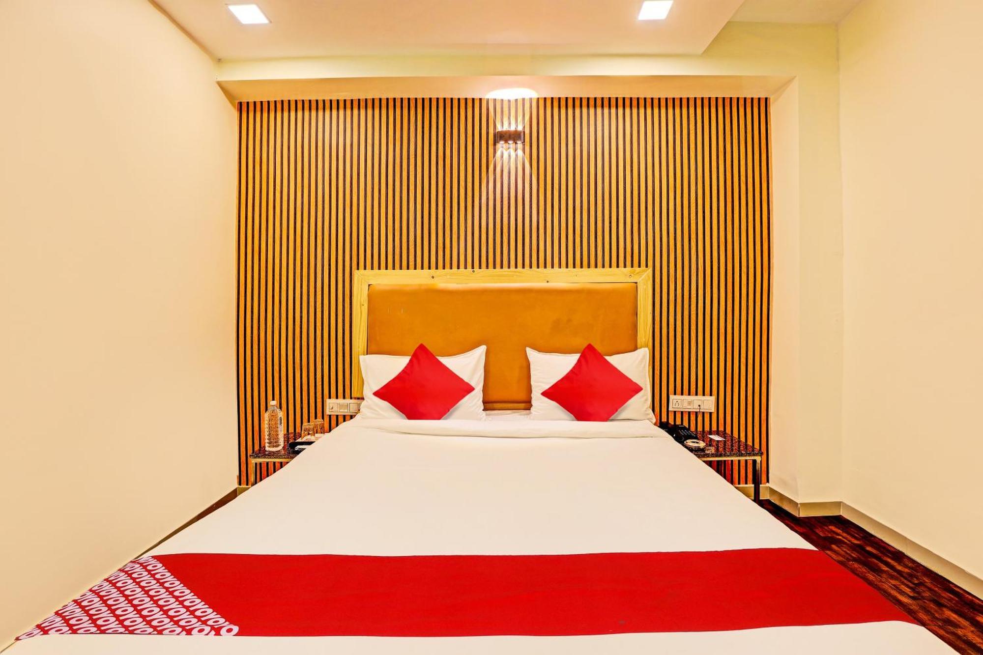 Hotel O Alexa Ахмедабад Екстер'єр фото